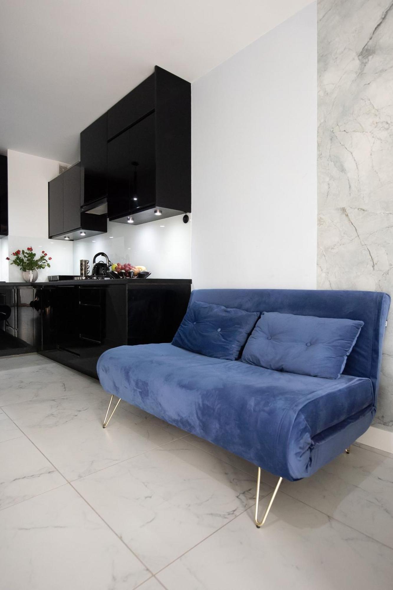 Apartament Jacuzzi กดิเนีย ภายนอก รูปภาพ